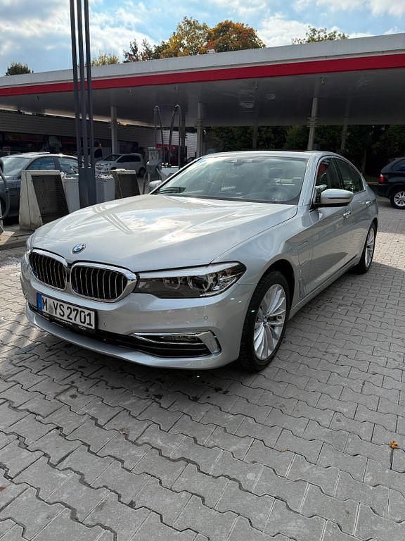 Second-hand BMW 530e iPerformance 252 CP (185 kW) 2017 Argintiu Berlinǎ