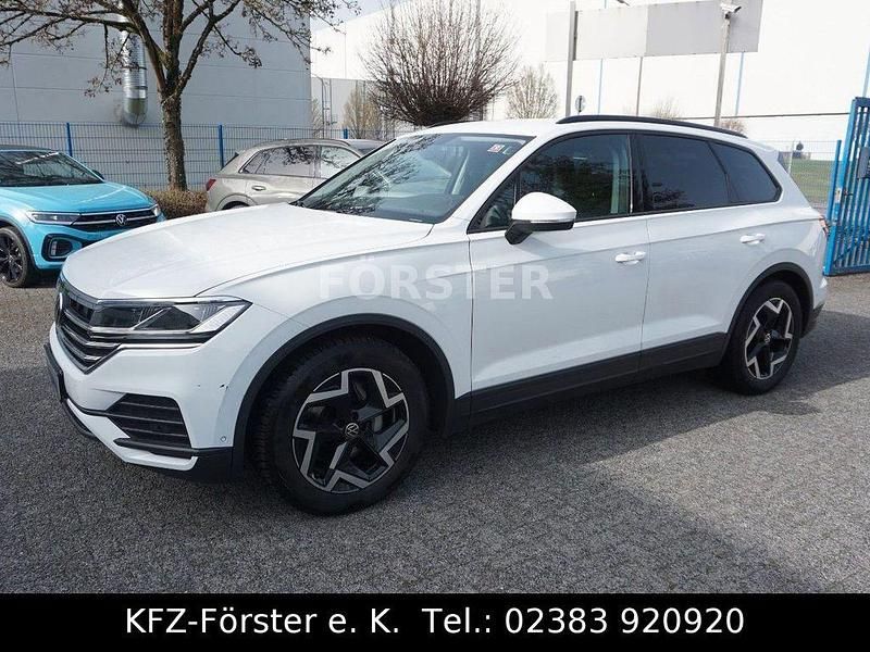 Gebraucht VW Touareg 231 PS (169 kW) 2024 Weiß SUV