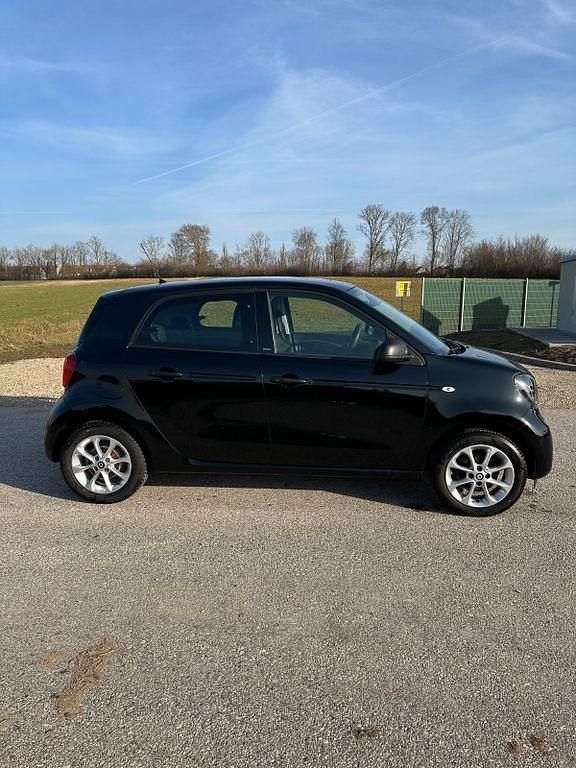 Gebraucht Smart ForFour Passion 90 PS (66 kW) 2017 Schwarz Kleinwagen