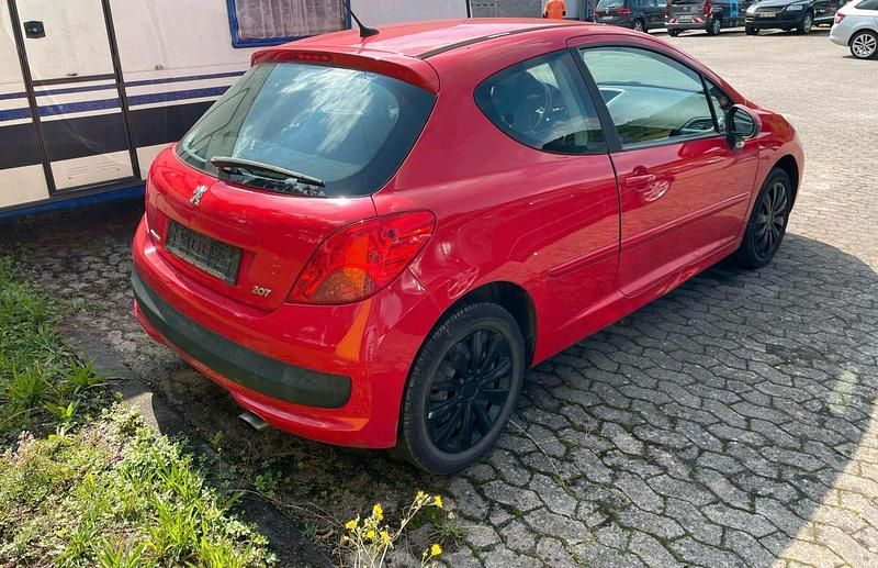 Rot Gebraucht 2009 Peugeot 207 Coupé | 500 € (Superpreis) - Bild 1/4