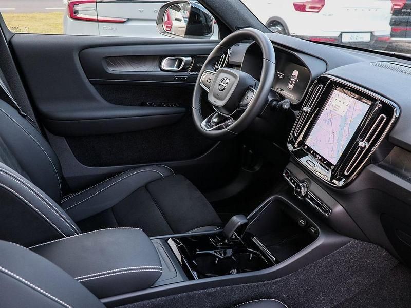 Gebraucht Volvo XC40 Single Motor 169 kW (231 PS) 2022 Weiss SUV