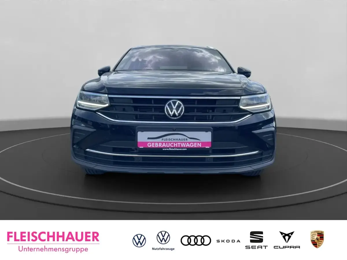 Gebraucht VW Tiguan Move 150 PS (110 kW) 2023 Schwarz SUV
