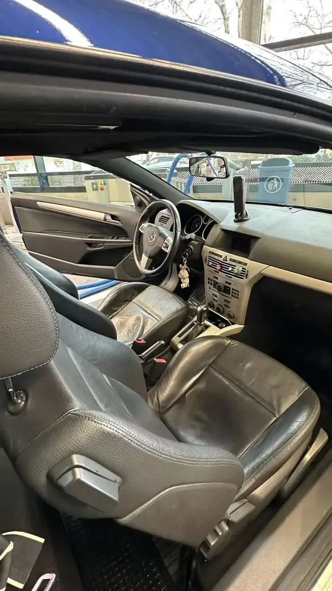 Gebraucht Opel Astra Cabriolet 141 PS (103 kW) 2006 Blau Cabrio