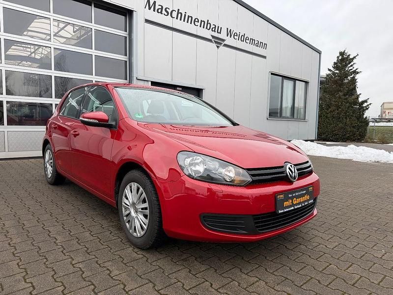 Gebraucht VW Golf VI Trendline 86 PS (63 kW) 2011 Rot Kleinwagen