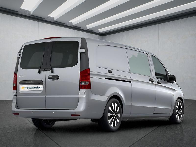 Silber Gebraucht 2021 Mercedes Vito Van / Kleinbus | 33.199 € (Superpreis) - Bild 1/4