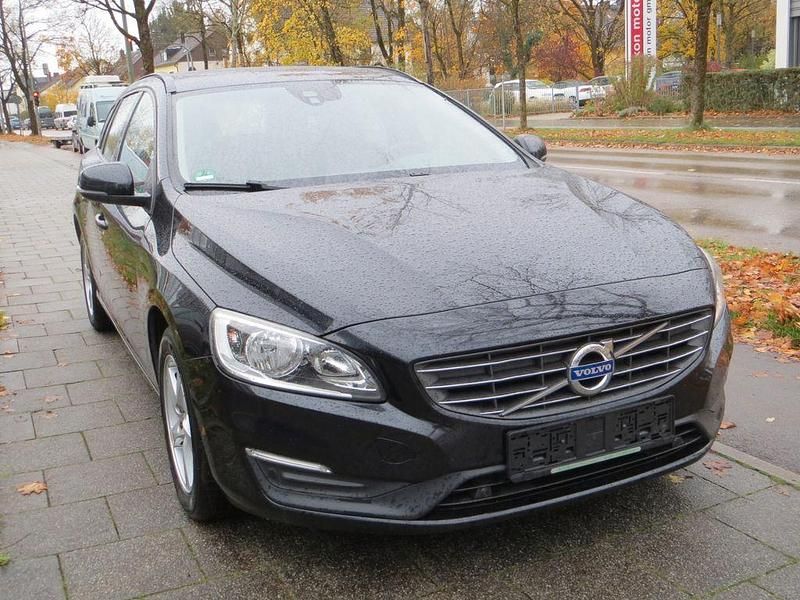Gebraucht Volvo V60 Kinetic 114 PS (83 kW) 2015 Schwarz Kombi