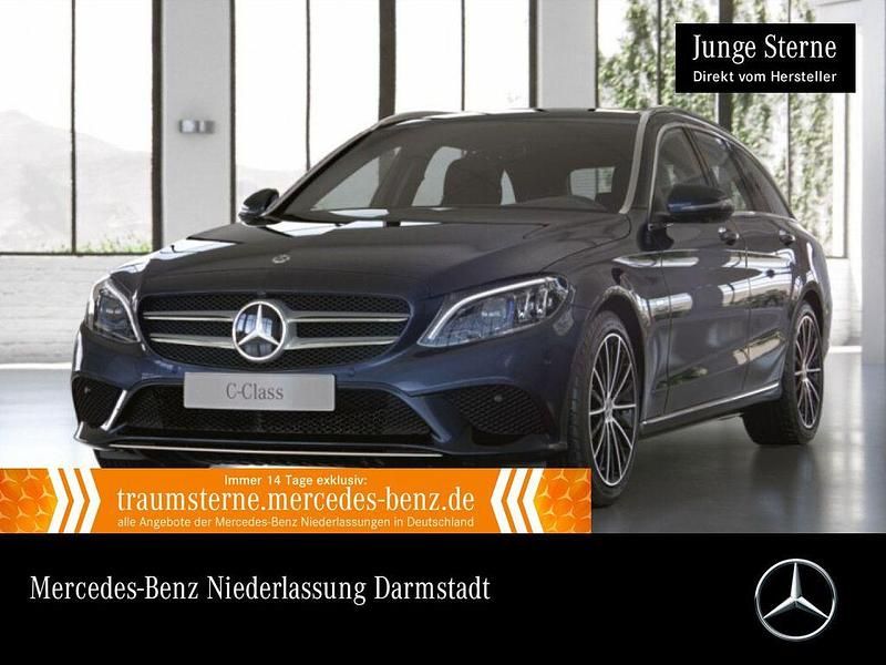 Blau Gebraucht 2020 Mercedes C300e Limousine | 29.890 € (Fairer Preis) - Bild 1/3