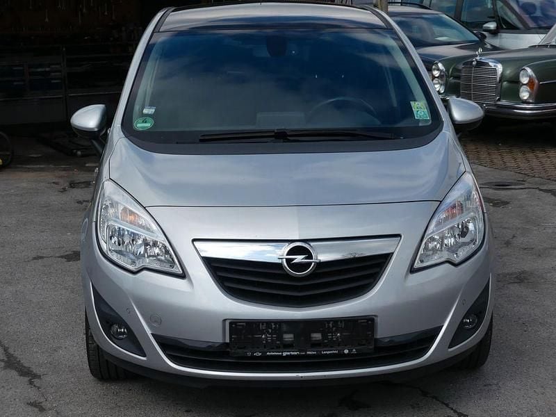 Gebraucht Opel Meriva 110 PS (80 kW) 2013 Silber Van / Kleinbus