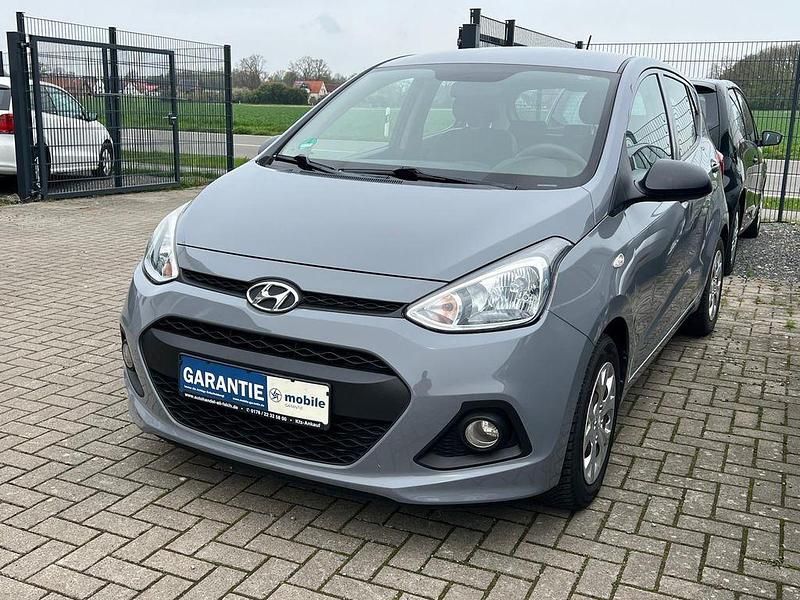 Gebraucht Hyundai i10 Classic 67 PS (49 kW) 2014 Grau Kleinwagen