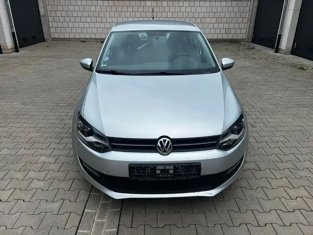 Gebraucht VW Polo 69 PS (50 kW) 2011 Silber Kleinwagen