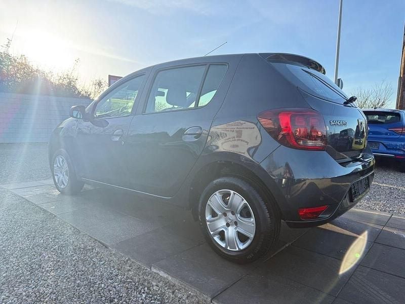 Gebraucht Dacia Sandero Comfort 73 PS (53 kW) 2018 Grau "comete" Limousine