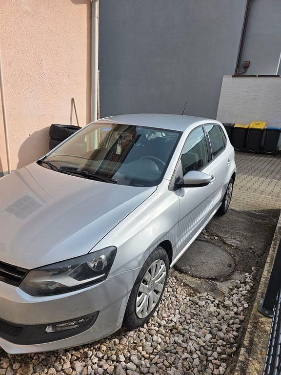 Gebraucht VW Polo 90 PS (66 kW) 2011 Silber Kleinwagen