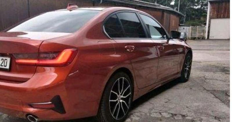 Gebraucht BMW 318 Advantage 150 PS (110 kW) 2019 Orange Limousine