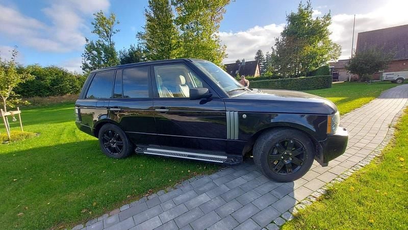Braun Gebraucht 2009 Land Rover Range Rover Vogue SUV | 8.250 € (Superpreis) - Bild 1/4