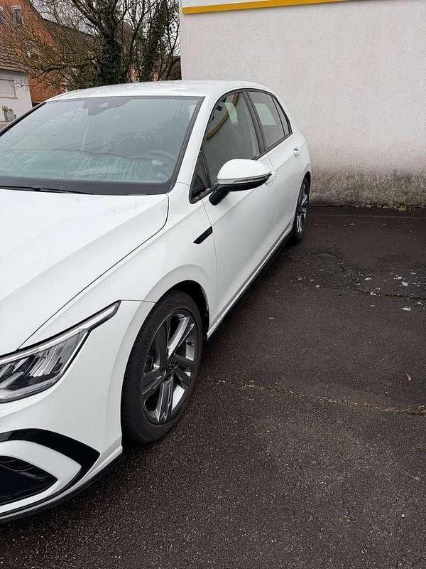 Gebraucht VW Golf VIII R-line 150 PS (110 kW) 2021 Weiß Limousine