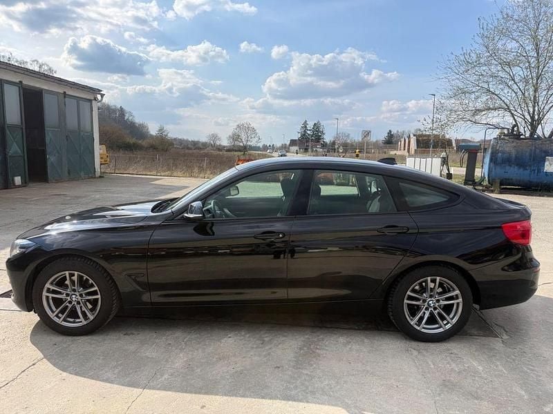 Gebraucht BMW 320 190 PS (139 kW) 2019 Schwarz Limousine