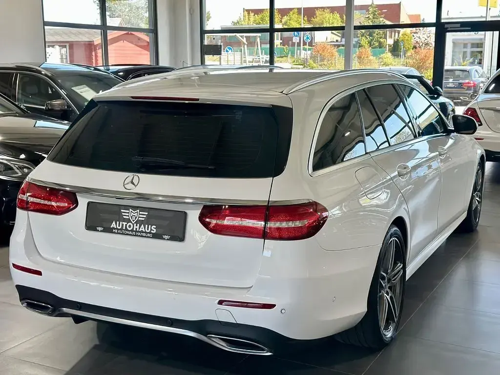 Gebraucht Mercedes E350 AMG 258 PS (189 kW) 2017 Weiß Limousine