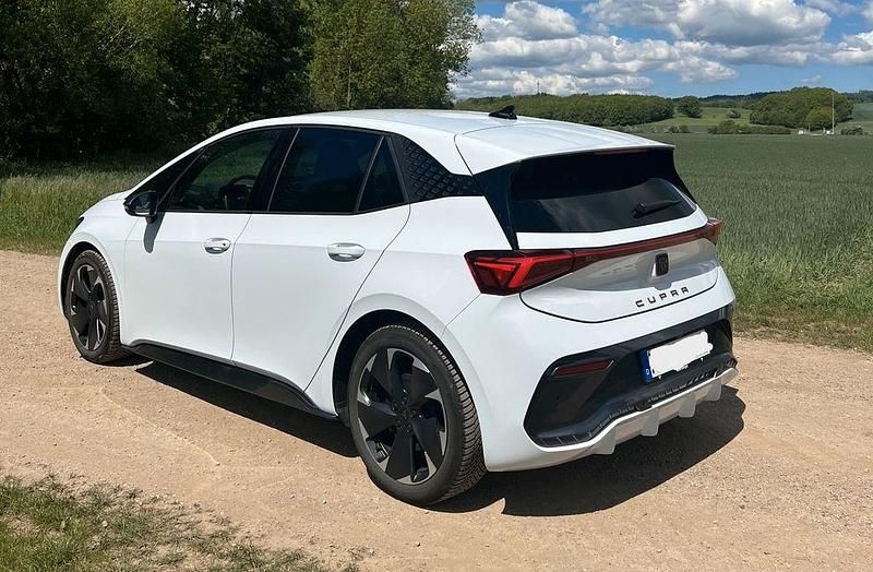 Gebraucht Cupra Born 169 kW (231 PS) 2023 Weiß Kleinwagen