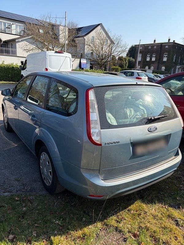 Gebraucht Ford Focus Ambiente 101 PS (74 kW) 2008 Blau Kombi