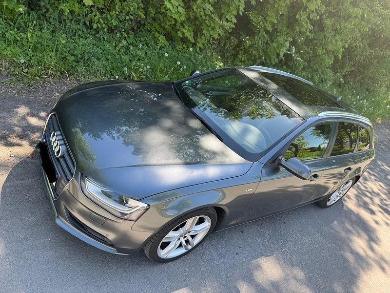 Grau Gebraucht 2012 Audi A4 S-Line Kombi | 7.999 € (Fairer Preis) - Bild 1/4
