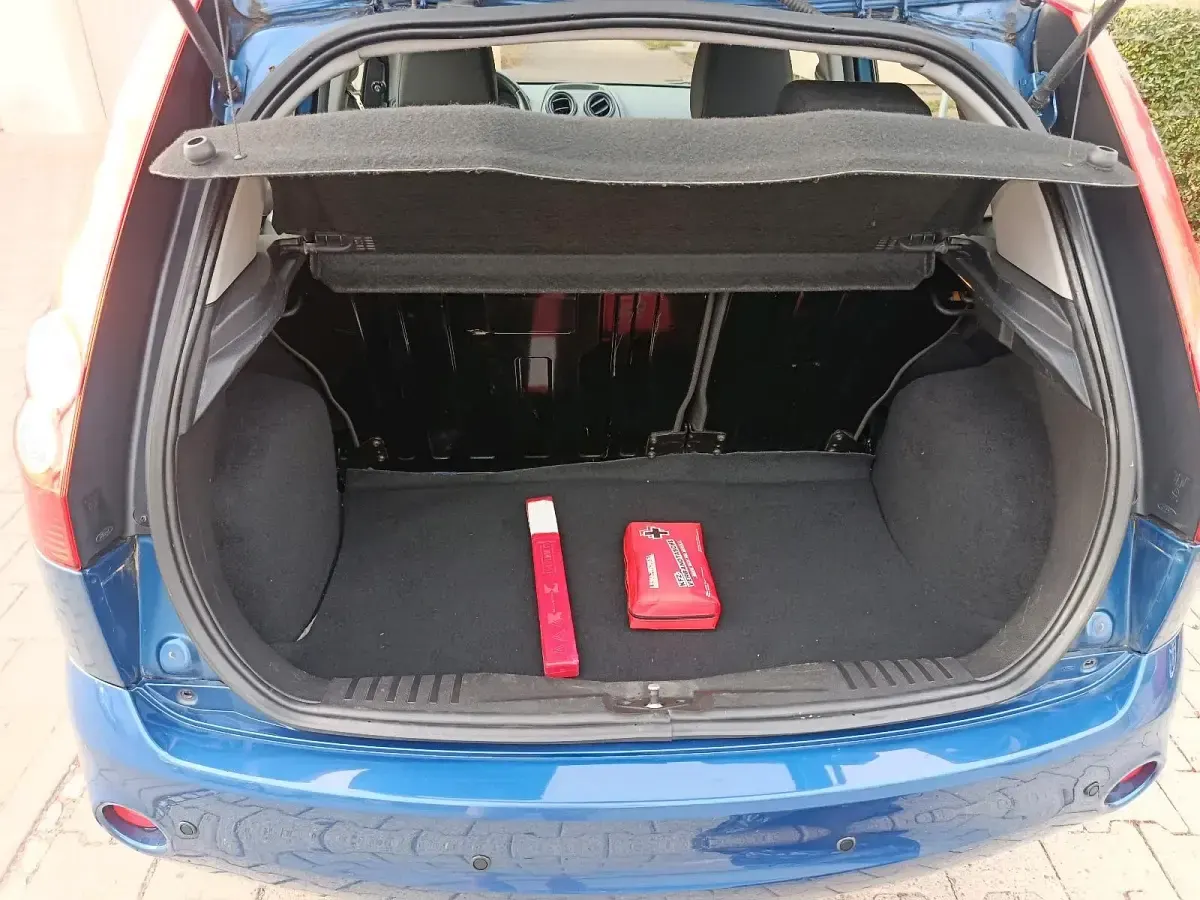 Gebraucht Ford Fiesta 80 PS (58 kW) 2008 Blau Kleinwagen