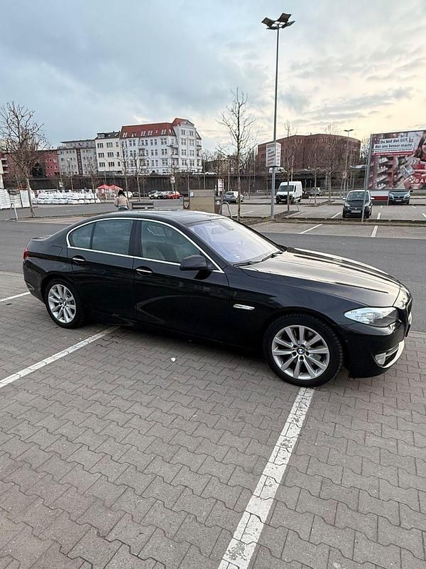 Gebraucht BMW 535 306 PS (225 kW) 2011 Schwarz Limousine