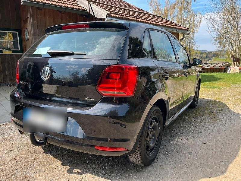 Gebraucht VW Polo 66 PS (48 kW) 2016 Schwarz Limousine