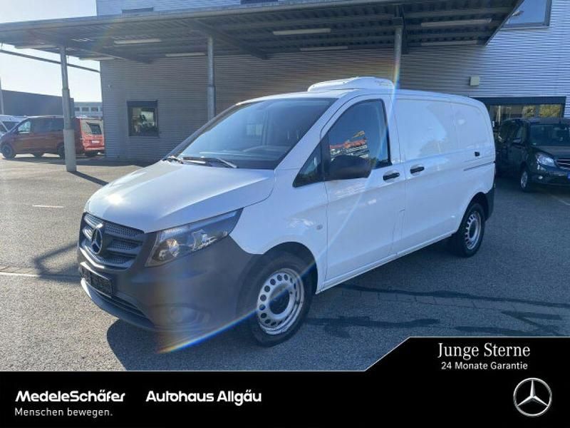 Arktikweiß Gebraucht 2020 Mercedes Vito Van | 35.521 € - Bild 1/4