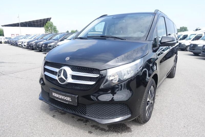Obsidianschwarz metallic Gebraucht 2024 Mercedes V300 Edition Van / Kleinbus | 54.900 € (Superpreis) - Bild 1/4