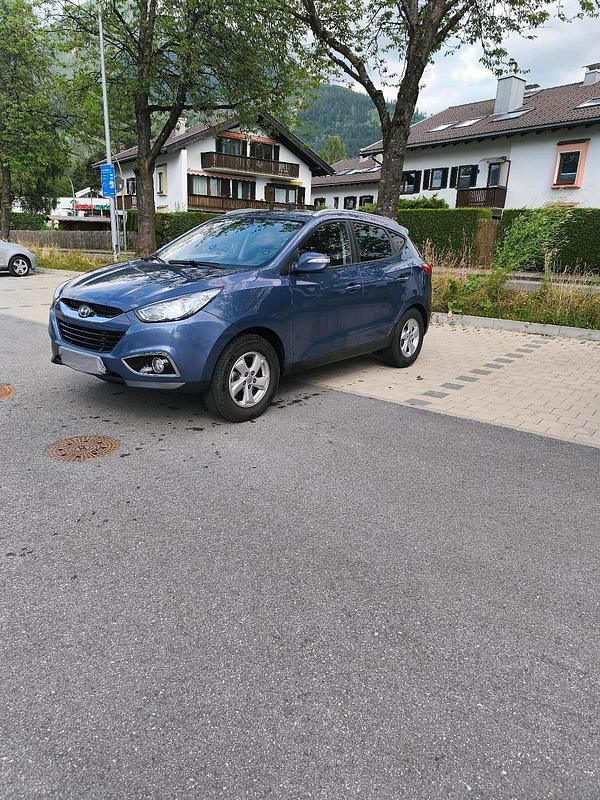 Blau Gebraucht 2012 Hyundai ix35 SUV | 8.500 € (Guter Preis) - Bild 1/4