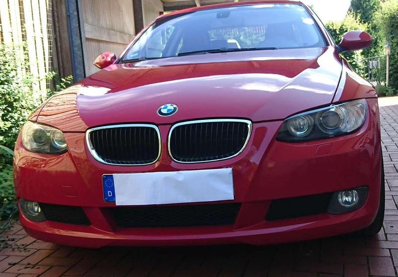 Gebraucht BMW 320 Comfort Edition 170 PS (125 kW) 2008 Rot Coupé