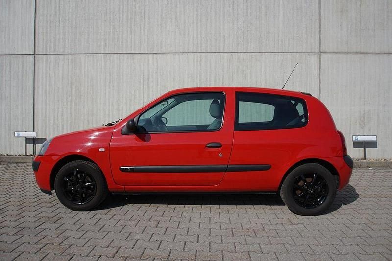 Gebraucht Renault Clio II Campus 58 PS (42 kW) 2006 Rot Limousine