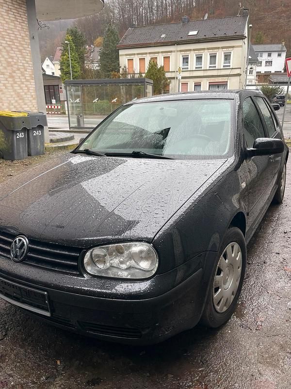 Gebraucht VW Golf IV 75 PS (55 kW) 2004 Schwarz Kleinwagen