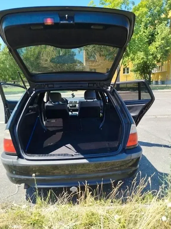Gebraucht BMW 320 Sport Line 150 PS (110 kW) 2004 Schwarz Kombi