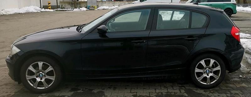 Gebraucht BMW 116 122 PS (89 kW) 2009 Schwarz Kleinwagen