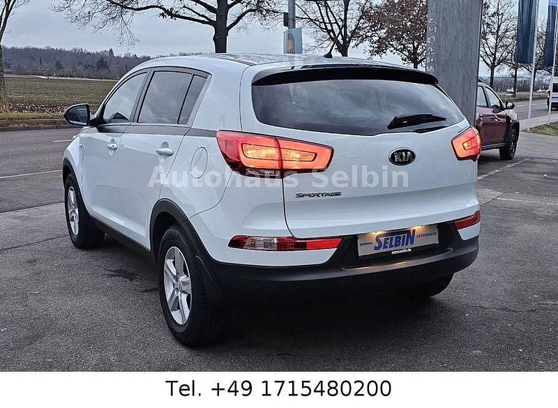 Gebraucht Kia Sportage Vision 135 PS (99 kW) 2015 Weiß SUV