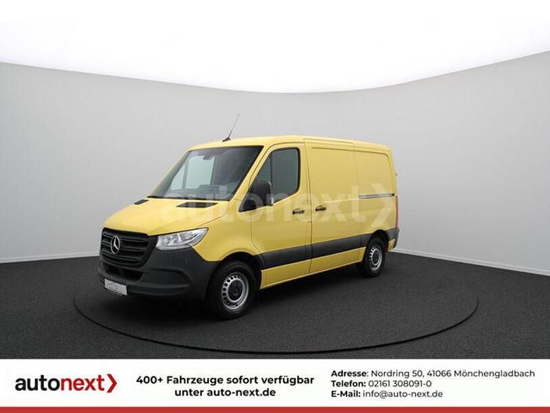 Gebraucht Mercedes Sprinter 163 PS (119 kW) 2020 Calcitgelb Van