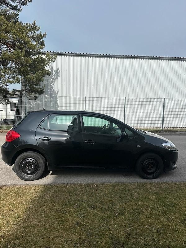 Gebraucht Toyota Auris 124 PS (91 kW) 2008 Schwarz Kleinwagen
