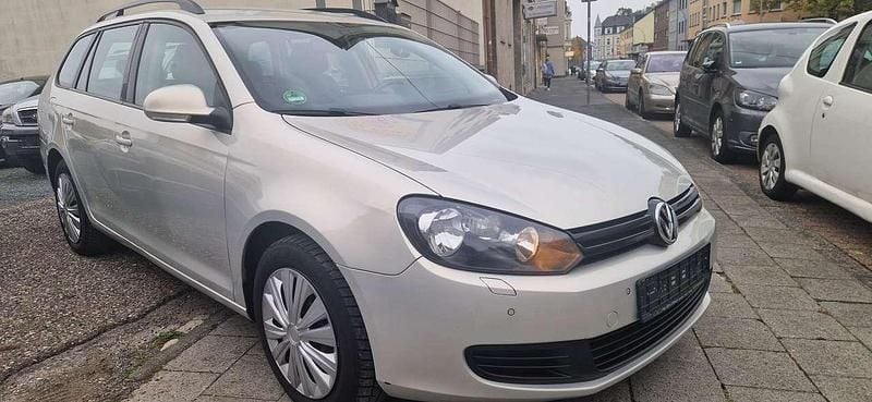 Gebraucht VW Golf VI 105 PS (77 kW) 2010 Silber Kleinwagen