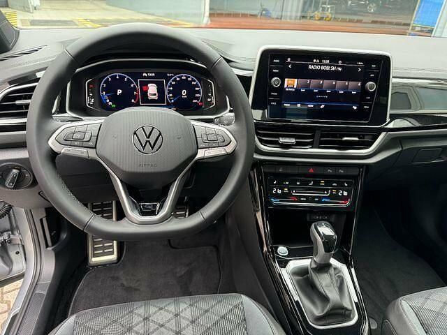 Gebraucht VW T-Roc R-line 150 PS (110 kW) 2024 Pyritsilber metallic SUV