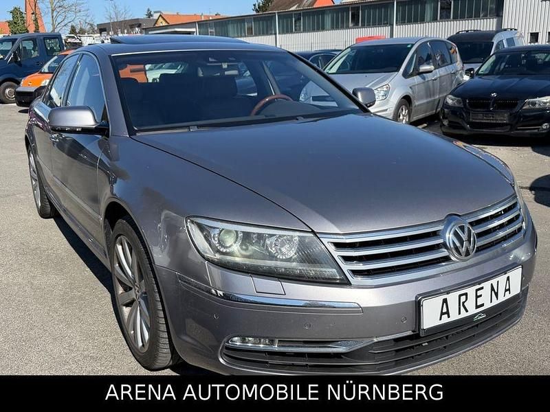 Gebraucht VW Phaeton 239 PS (175 kW) 2011 Arabesque silber Limousine