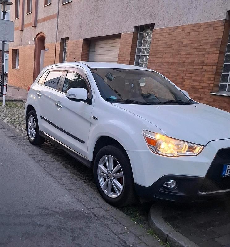 Weiß Gebraucht 2011 Mitsubishi ASX SUV | 8.500 € (Teuer) - Bild 1/4