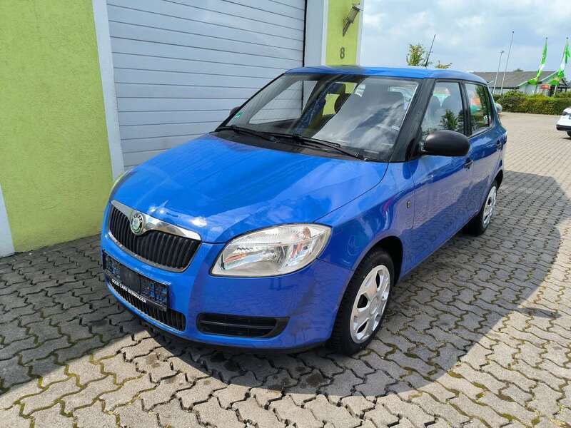 Blau Gebraucht 2009 Skoda Fabia Classic Limousine | 2.200 € (Fairer Preis) - Bild 1/4