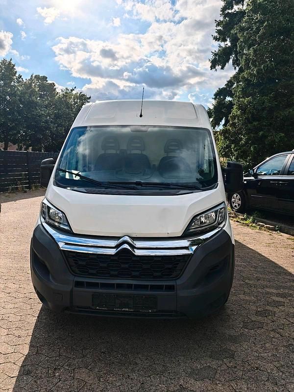 Weiß Gebraucht 2016 Citroën Jumper Van / Kleinbus | 10.500 € (Fairer Preis) - Bild 1/4