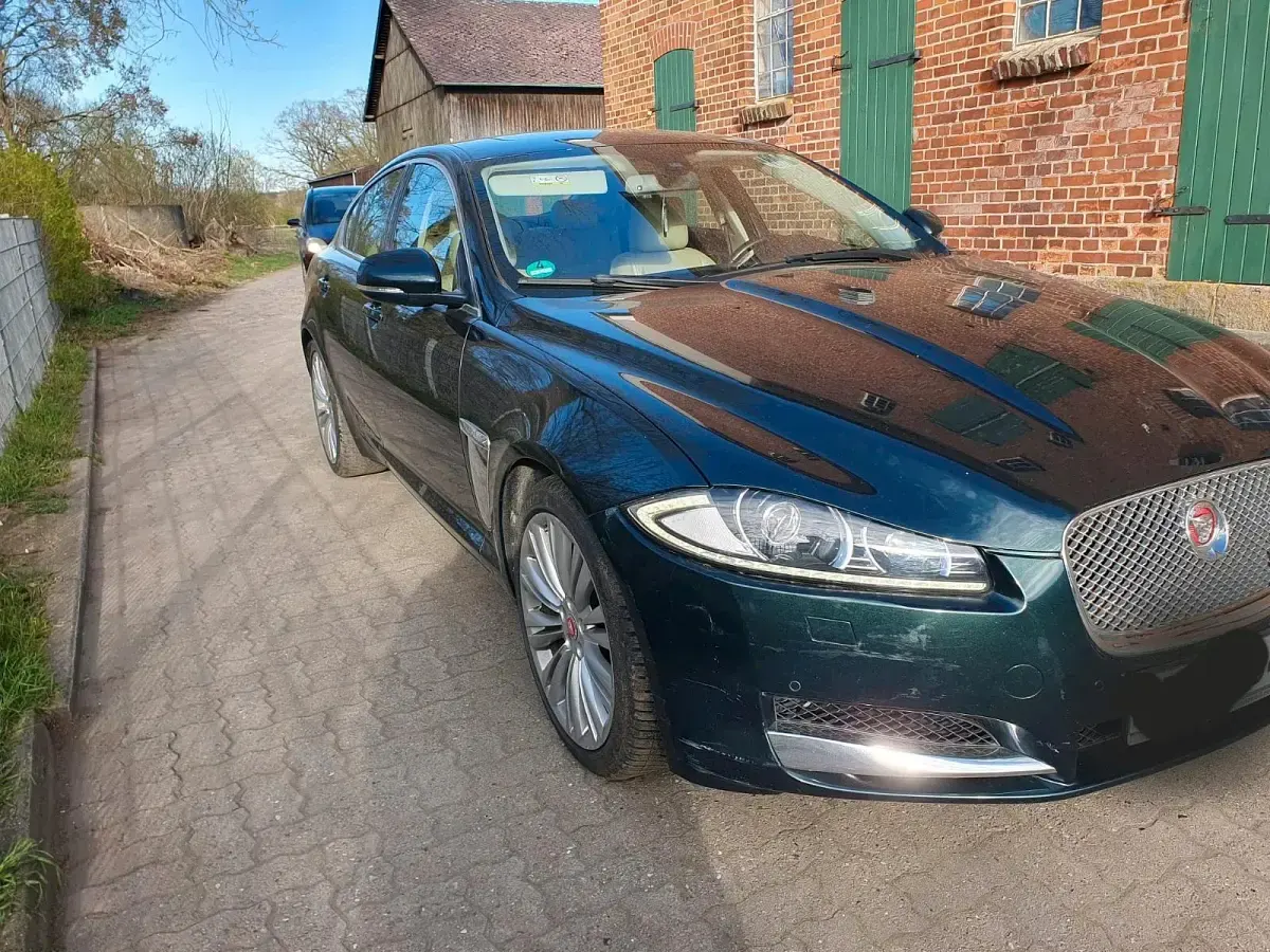Gebraucht Jaguar XF S 275 PS (202 kW) 2015 Grün Limousine