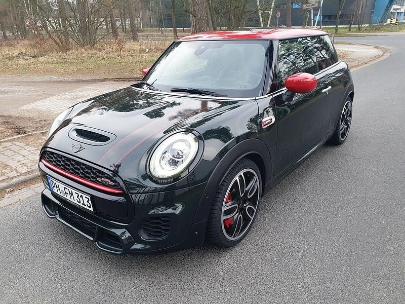 Gebraucht Mini John Cooper Works 231 PS (169 kW) 2020 Grün Kleinwagen
