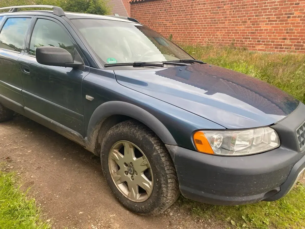 Gebraucht Volvo XC70 185 PS (136 kW) 2005 Blau Kombi