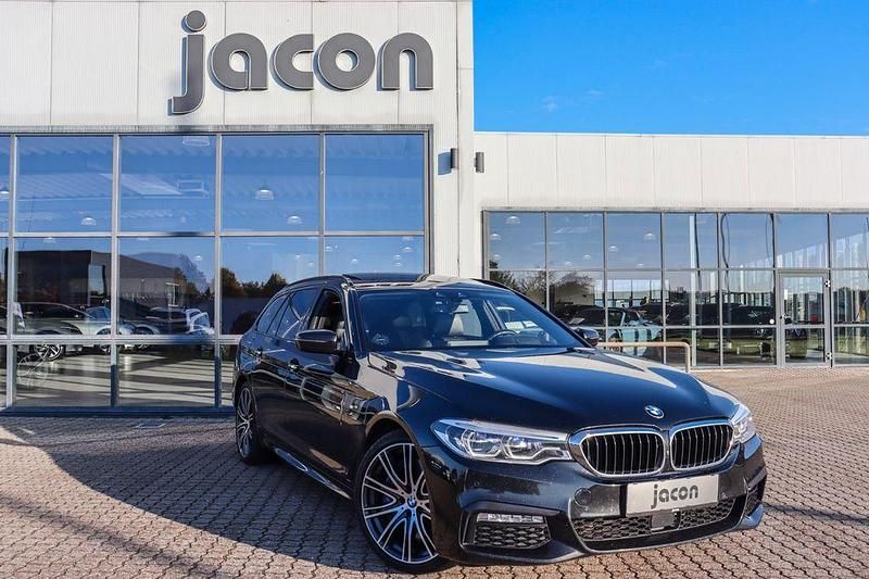 Schwarz Gebraucht 2018 BMW 540 M Sport Limousine | 22.800 € (Guter Preis) - Bild 1/4