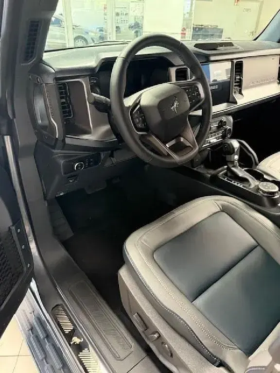 Neu Ford Bronco Outer Banks 2026 Schwarz SUV