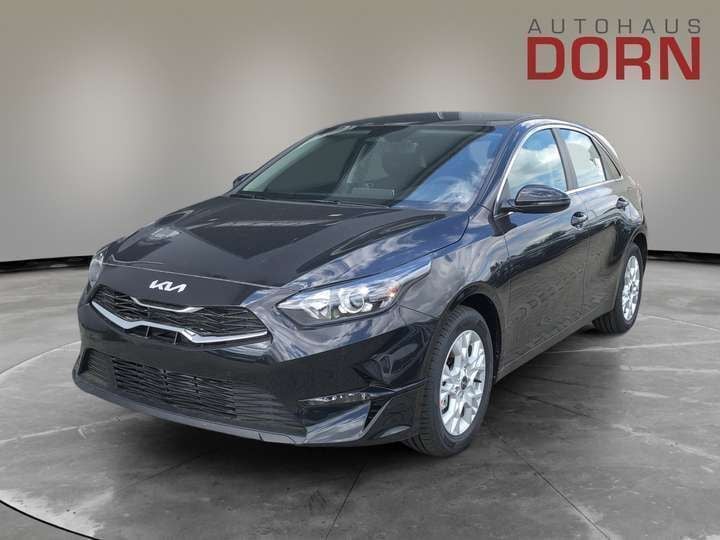 Schwarz Neu 2025 Kia Ceed Limousine | 25.390 € (Fairer Preis) - Bild 1/4
